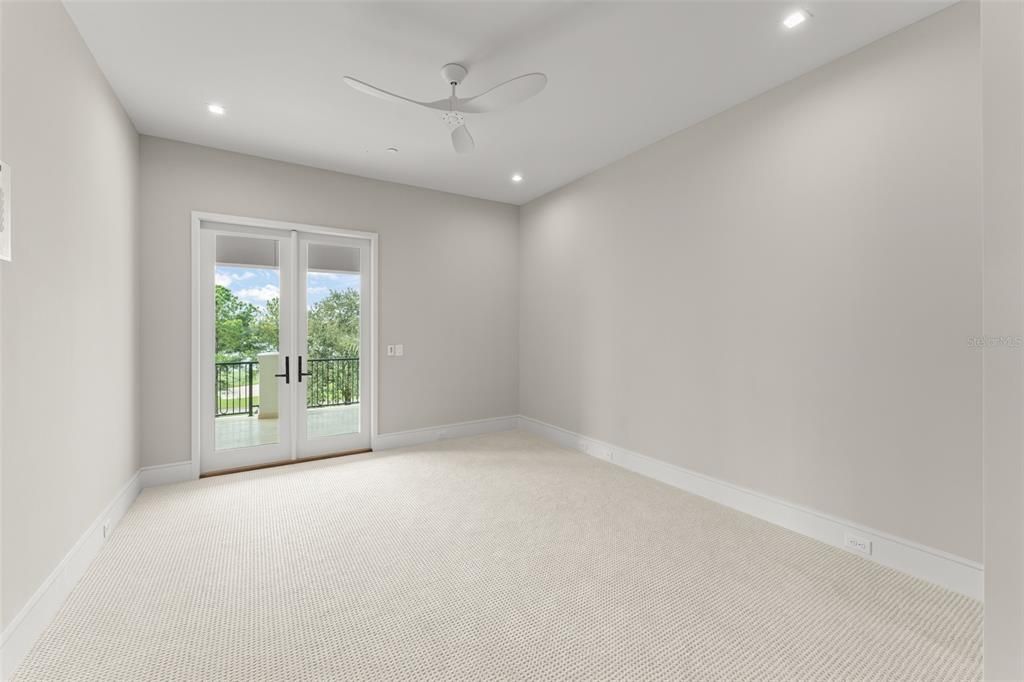 En Venta: $2,950,000 (3 camas, 3 baños, 2799 Pies cuadrados)