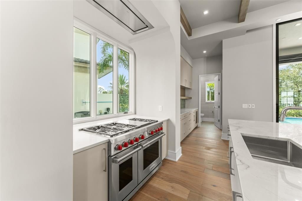 En Venta: $2,950,000 (3 camas, 3 baños, 2799 Pies cuadrados)