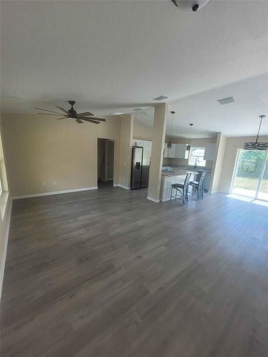 Active With Contract: $247,900 (3 beds, 2 baths, 1209 Square Feet)