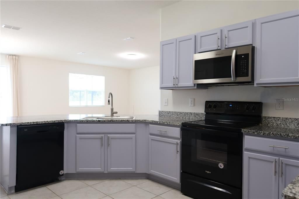 En Renta: $2,750 (3 camas, 2 baños, 2670 Pies cuadrados)