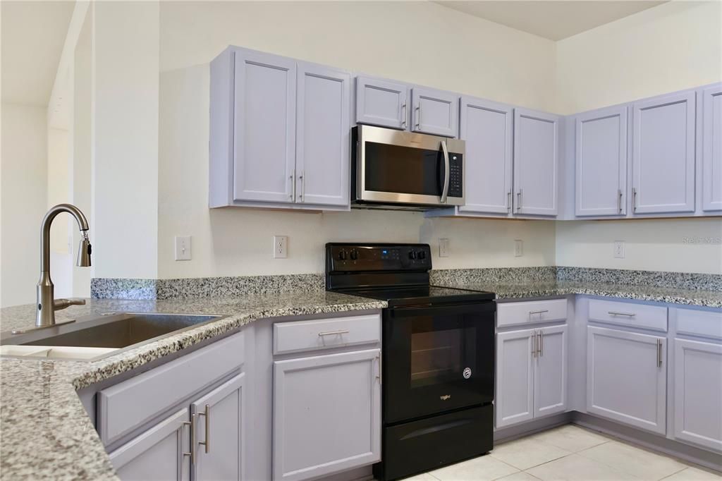 En Renta: $2,750 (3 camas, 2 baños, 2670 Pies cuadrados)