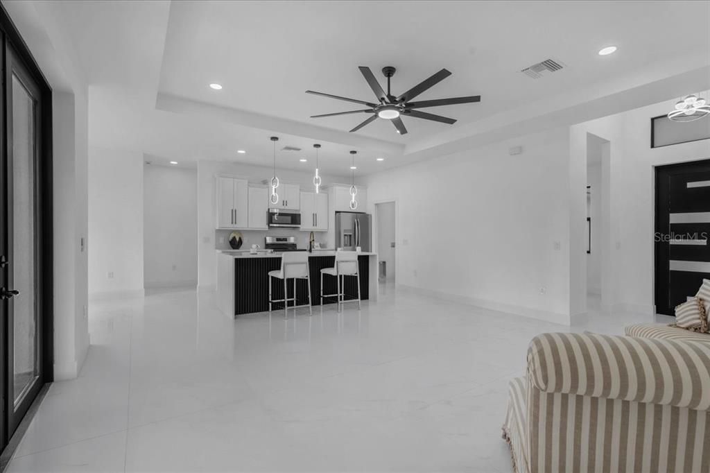 For Sale: $395,000 (3 beds, 2 baths, 1712 Square Feet)