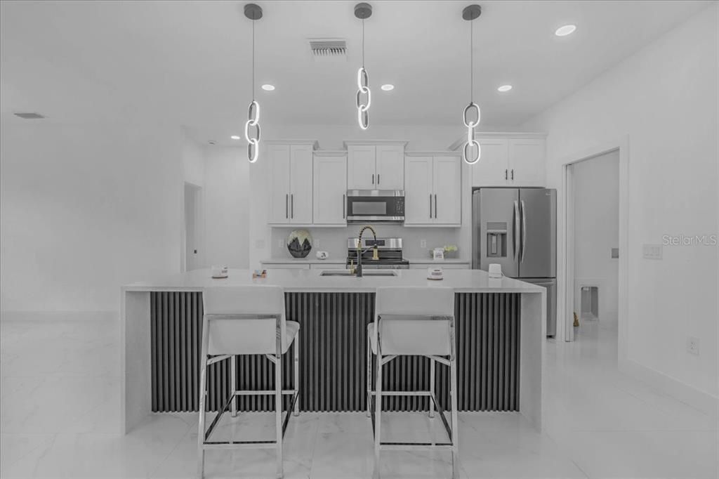 For Sale: $395,000 (3 beds, 2 baths, 1712 Square Feet)