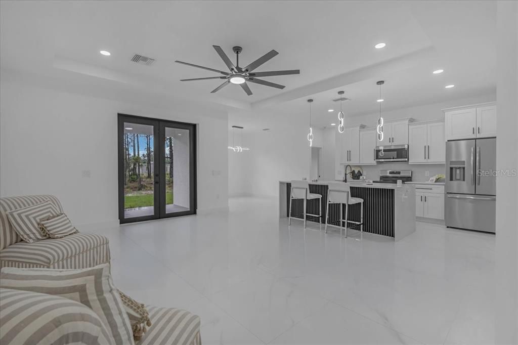 For Sale: $395,000 (3 beds, 2 baths, 1712 Square Feet)