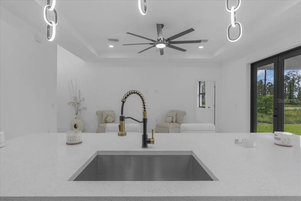 For Sale: $395,000 (3 beds, 2 baths, 1712 Square Feet)