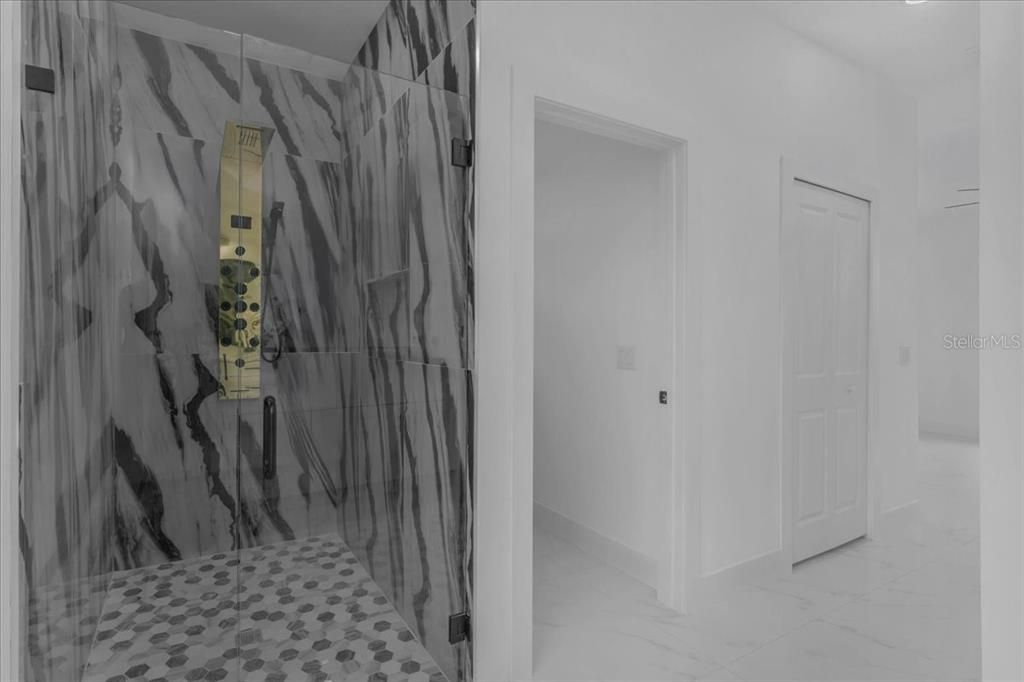 For Sale: $395,000 (3 beds, 2 baths, 1712 Square Feet)