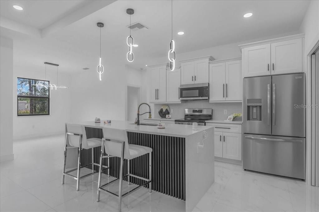 For Sale: $395,000 (3 beds, 2 baths, 1712 Square Feet)