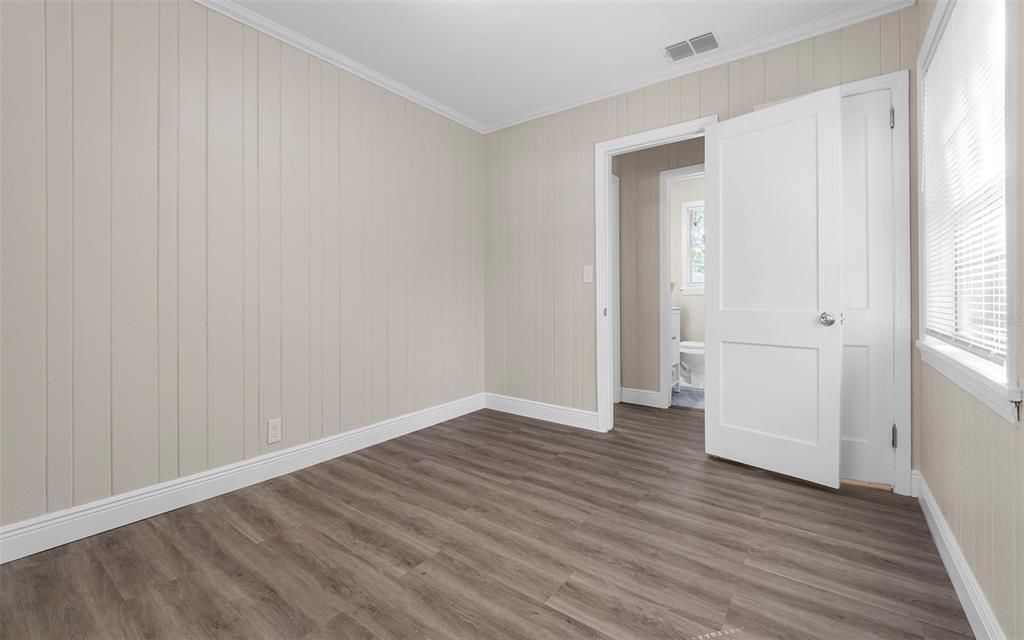 Active With Contract: $219,800 (1 beds, 1 baths, 528 Square Feet)