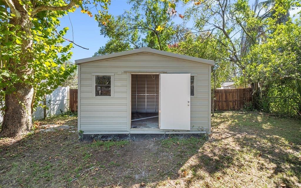 Active With Contract: $219,800 (1 beds, 1 baths, 528 Square Feet)