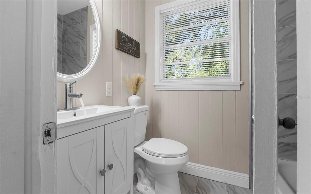 Active With Contract: $219,800 (1 beds, 1 baths, 528 Square Feet)