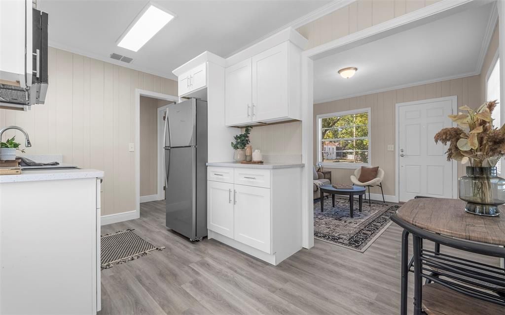 Active With Contract: $219,800 (1 beds, 1 baths, 528 Square Feet)