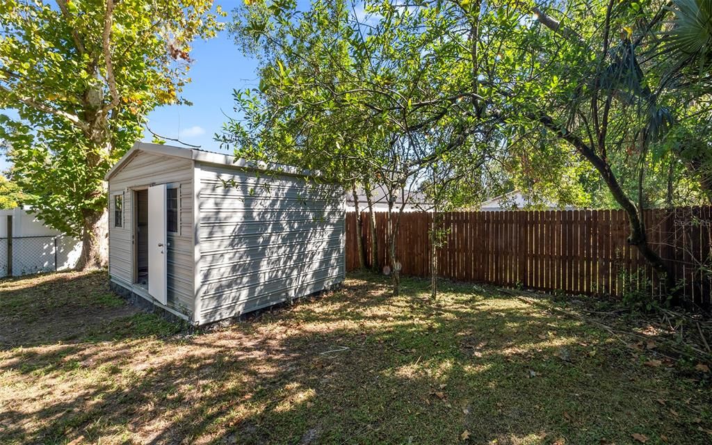 Active With Contract: $219,800 (1 beds, 1 baths, 528 Square Feet)