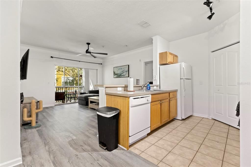 En Venta: $299,900 (2 camas, 2 baños, 1158 Pies cuadrados)