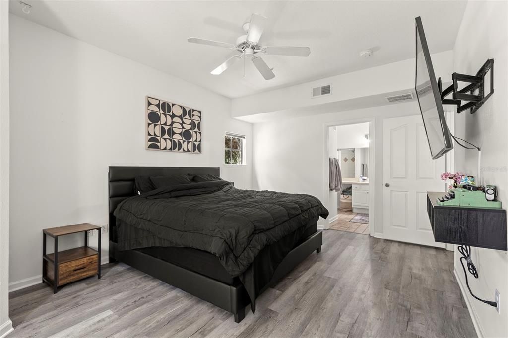 En Venta: $299,900 (2 camas, 2 baños, 1158 Pies cuadrados)