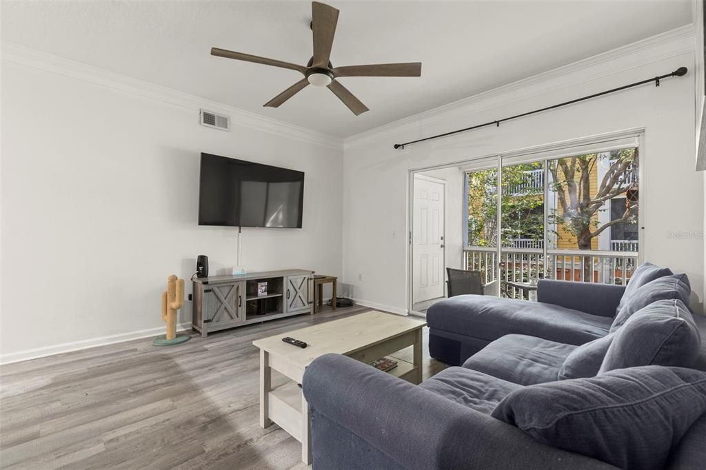 En Venta: $299,900 (2 camas, 2 baños, 1158 Pies cuadrados)