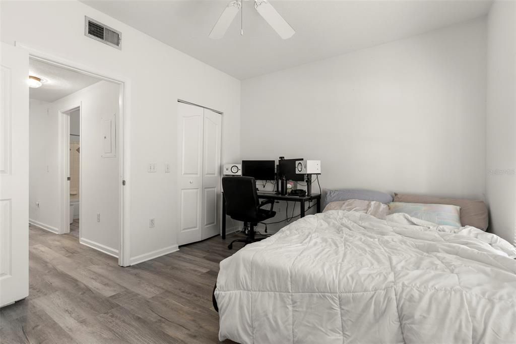 En Venta: $299,900 (2 camas, 2 baños, 1158 Pies cuadrados)