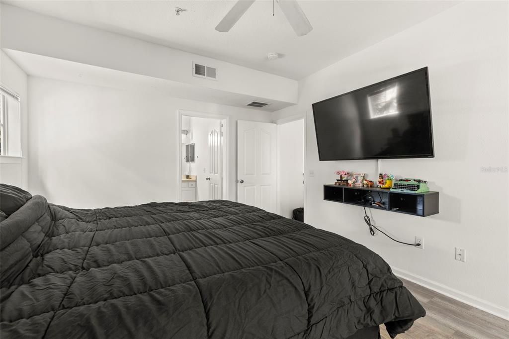 En Venta: $299,900 (2 camas, 2 baños, 1158 Pies cuadrados)