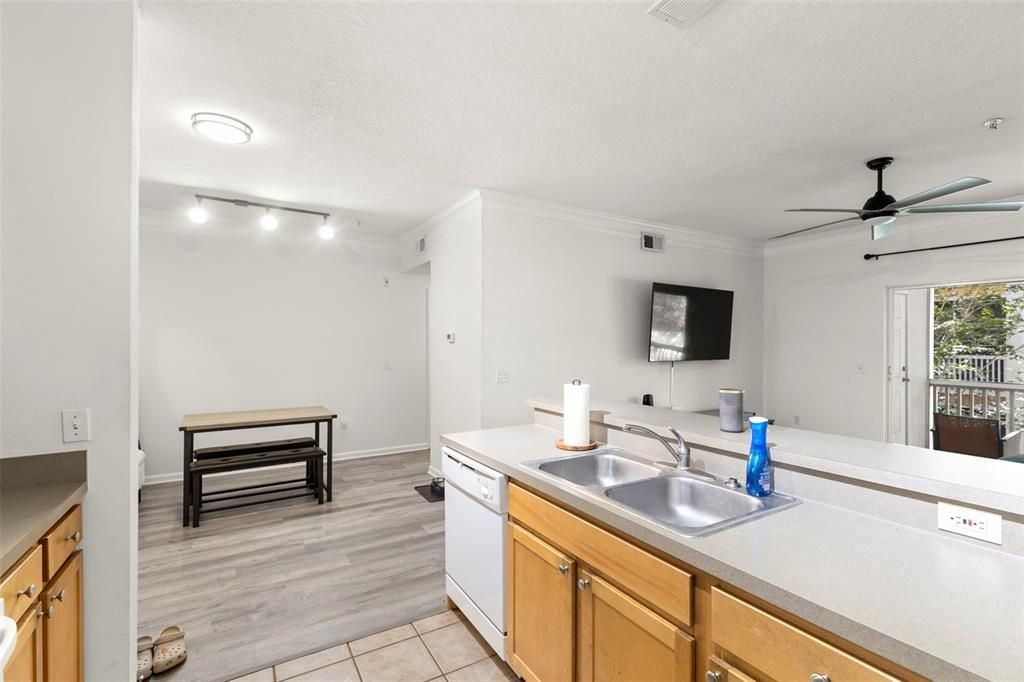 En Venta: $299,900 (2 camas, 2 baños, 1158 Pies cuadrados)