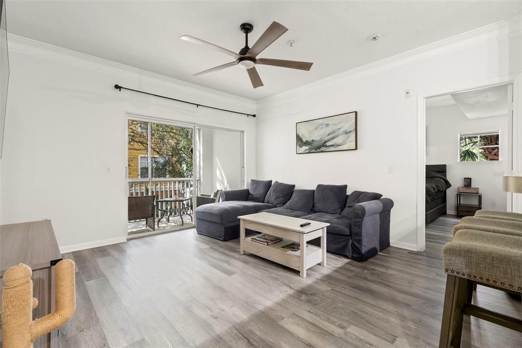 En Venta: $299,900 (2 camas, 2 baños, 1158 Pies cuadrados)