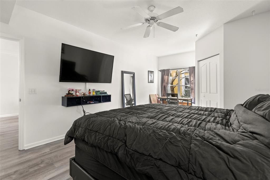 En Venta: $299,900 (2 camas, 2 baños, 1158 Pies cuadrados)