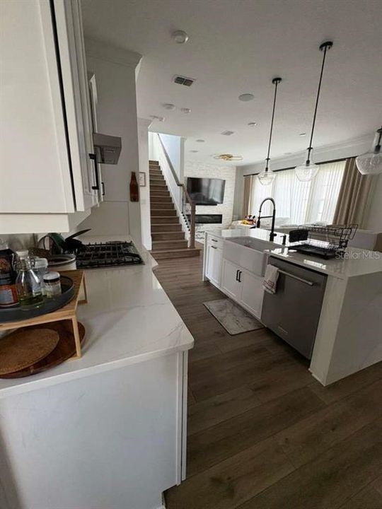 В аренду: $5,500 (4 спален, 2 ванн, 3532 Квадратных фут)