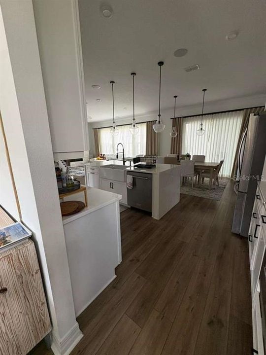 В аренду: $5,500 (4 спален, 2 ванн, 3532 Квадратных фут)