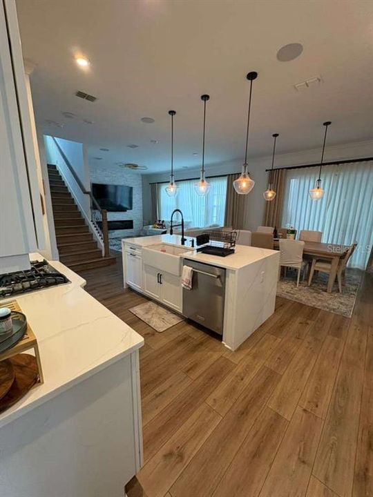 В аренду: $5,500 (4 спален, 2 ванн, 3532 Квадратных фут)