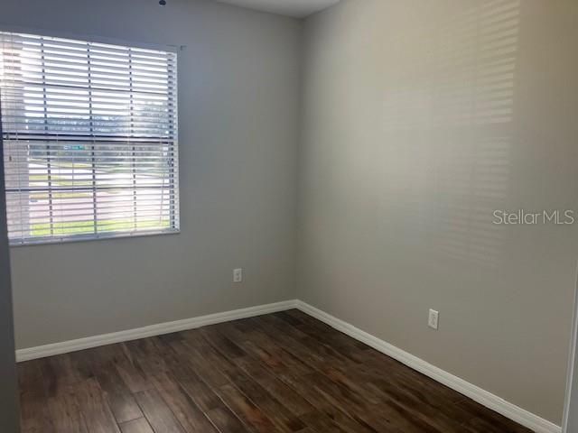 Под контрактом: $439,500 (4 спален, 3 ванн, 2056 Квадратных фут)