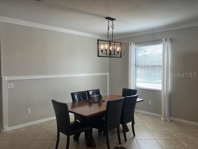 Под контрактом: $439,500 (4 спален, 3 ванн, 2056 Квадратных фут)