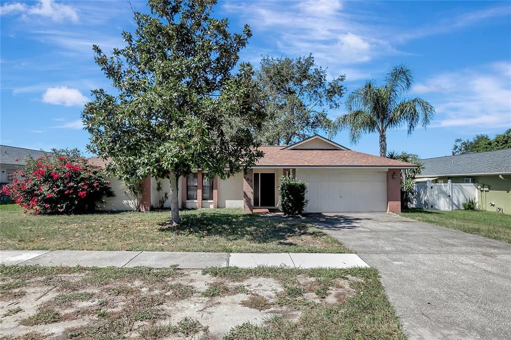 Recently Sold: $425,000 (3 beds, 2 baths, 1620 Square Feet)