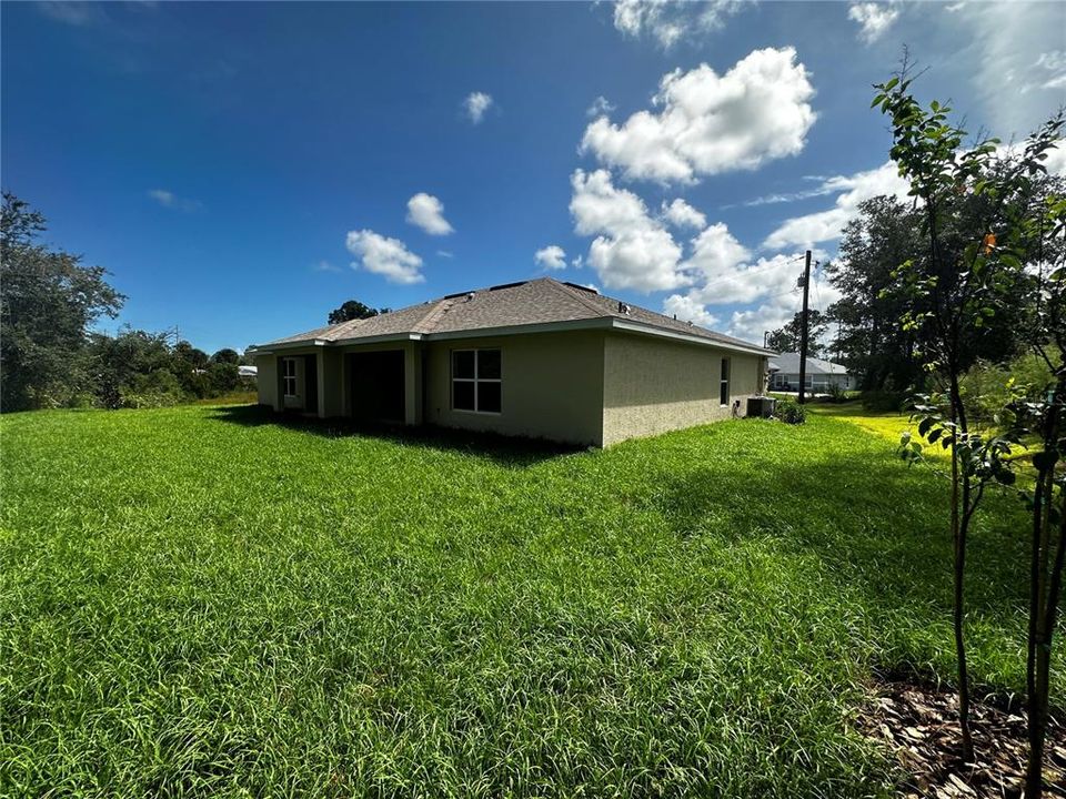 出租: $1,595 (3 贝兹, 2 浴室, 1200 平方英尺)