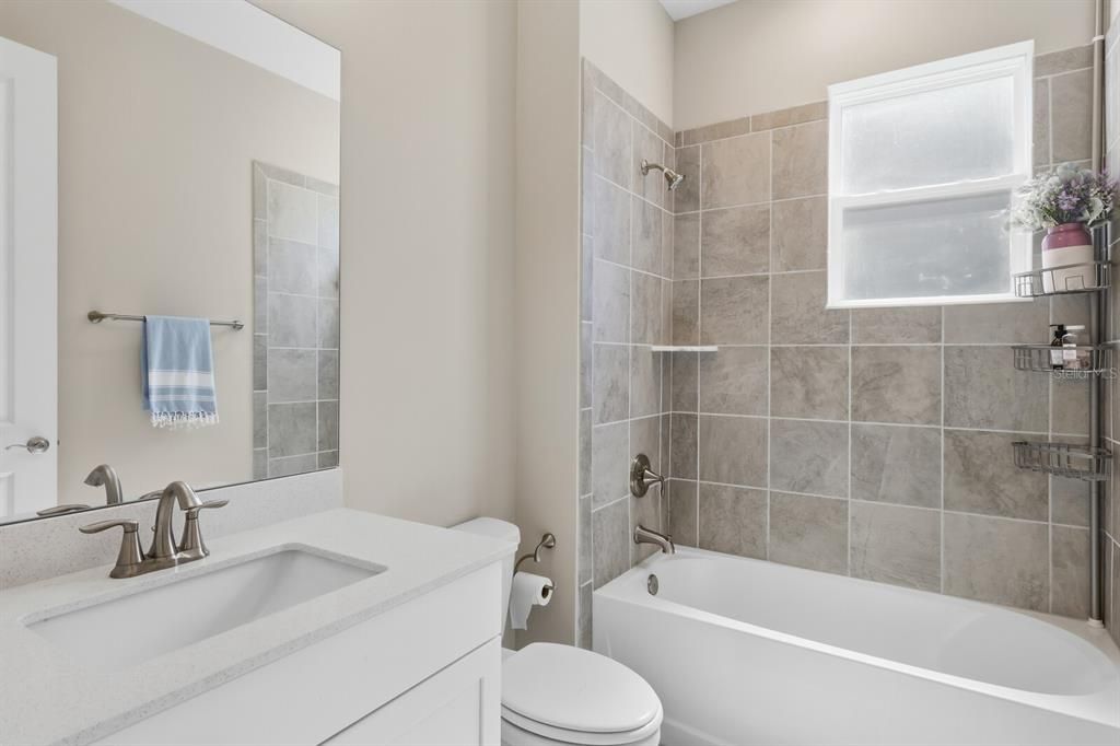 For Sale: $799,900 (5 beds, 3 baths, 3194 Square Feet)