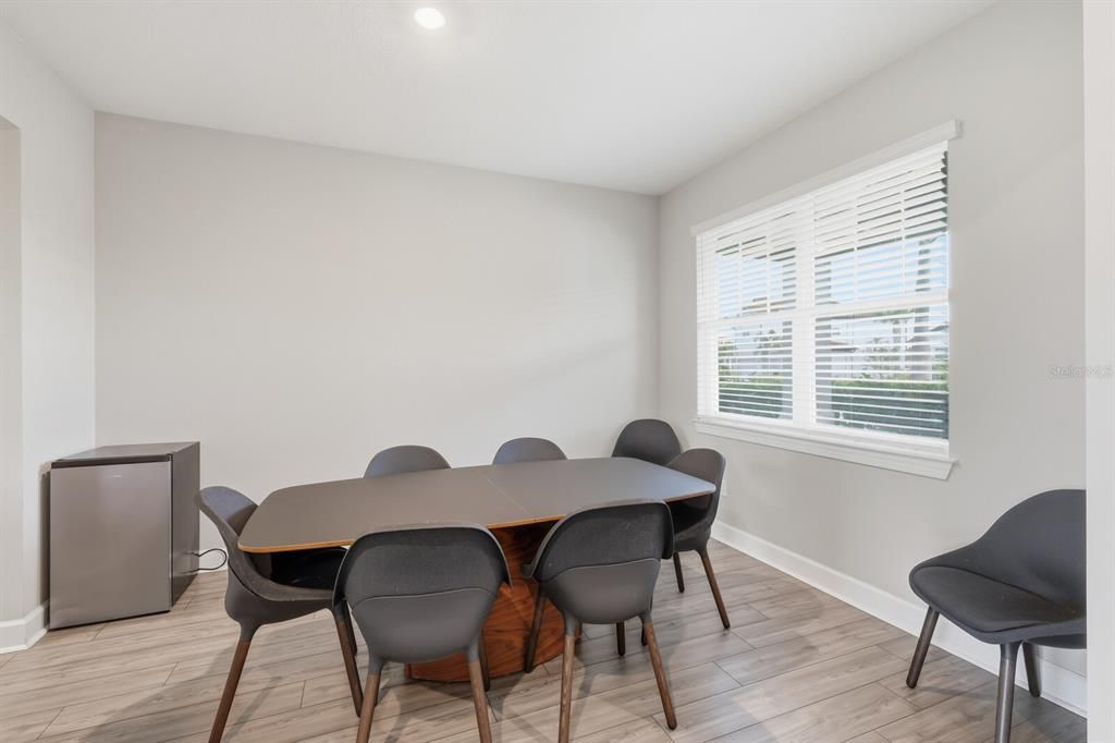 For Sale: $799,900 (5 beds, 3 baths, 3194 Square Feet)