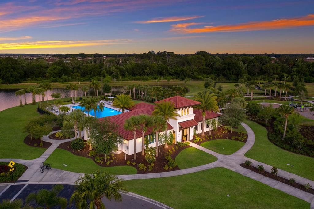 For Sale: $799,900 (5 beds, 3 baths, 3194 Square Feet)