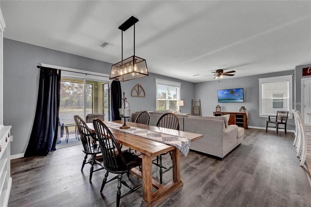 En Renta: $2,650 (4 camas, 2 baños, 2252 Pies cuadrados)