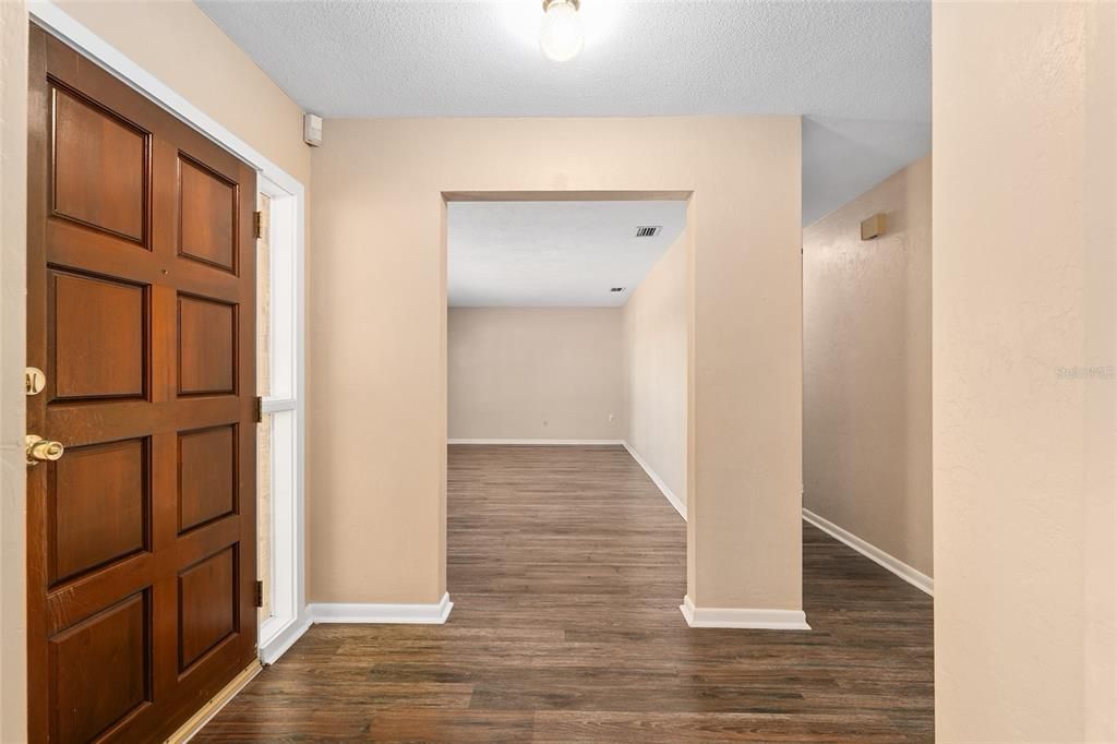 待售: $375,500 (3 贝兹, 3 浴室, 1963 平方英尺)