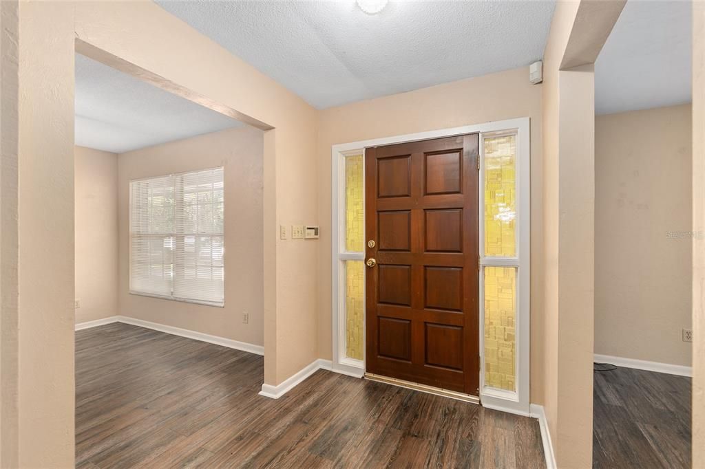 待售: $375,500 (3 贝兹, 3 浴室, 1963 平方英尺)