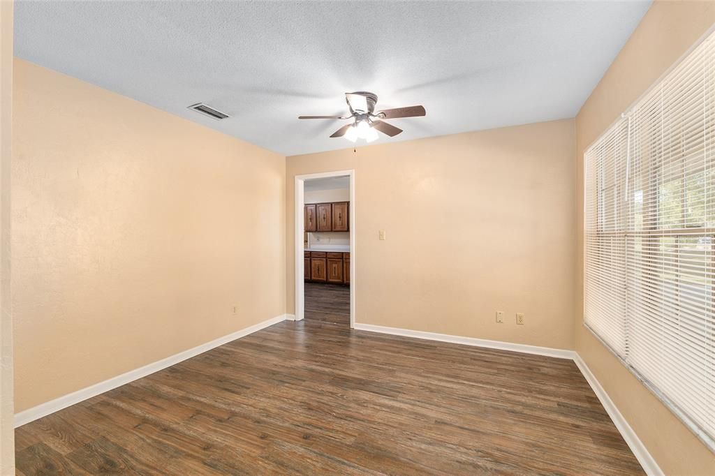 待售: $375,500 (3 贝兹, 3 浴室, 1963 平方英尺)