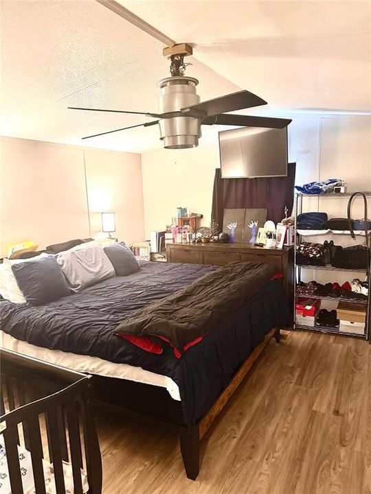 待售: $165,000 (2 贝兹, 1 浴室, 1416 平方英尺)