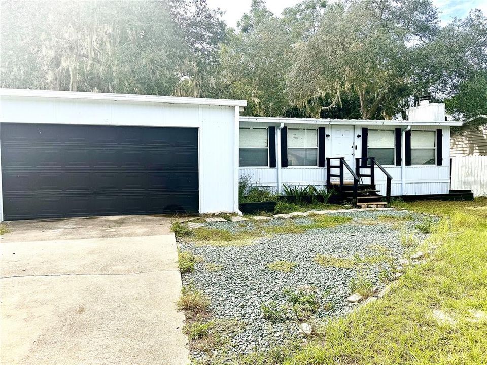 待售: $165,000 (2 贝兹, 1 浴室, 1416 平方英尺)