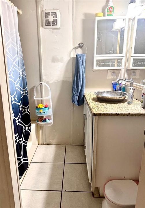 待售: $165,000 (2 贝兹, 1 浴室, 1416 平方英尺)