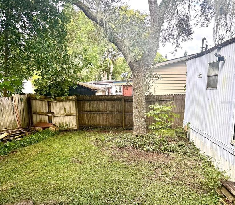 待售: $165,000 (2 贝兹, 1 浴室, 1416 平方英尺)