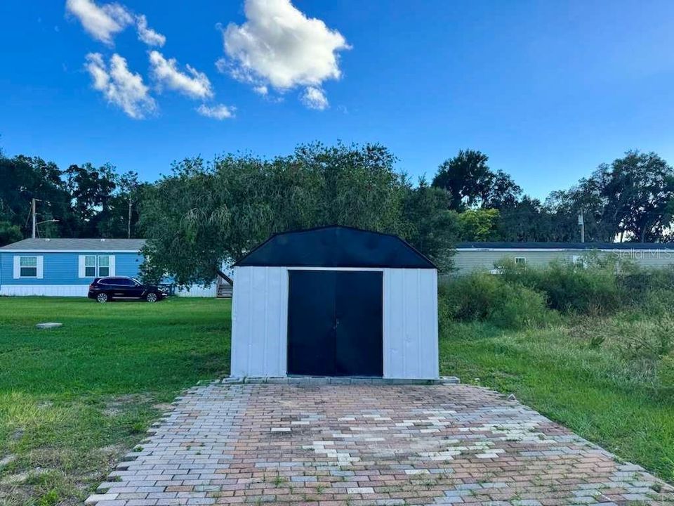 合同活跃: $179,900 (3 贝兹, 2 浴室, 1308 平方英尺)