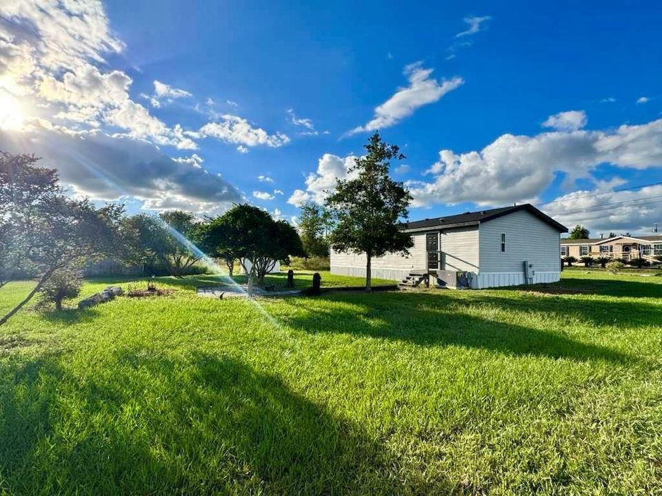 合同活跃: $179,900 (3 贝兹, 2 浴室, 1308 平方英尺)