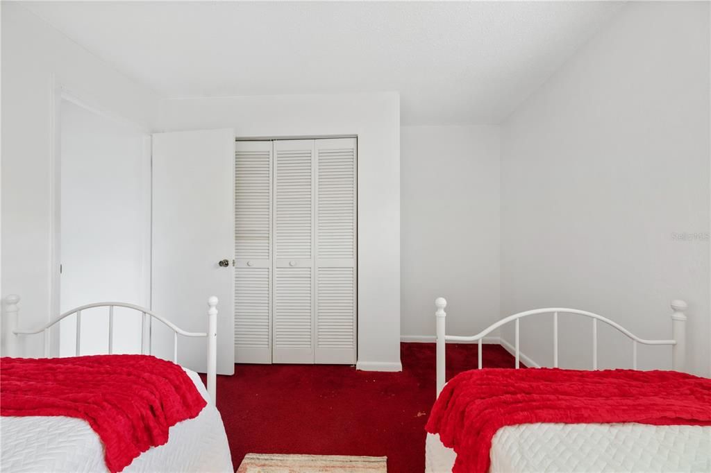 Active With Contract: $279,000 (3 beds, 2 baths, 1528 Square Feet)