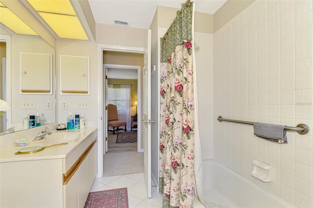 En Venta: $460,000 (2 camas, 2 baños, 2129 Pies cuadrados)