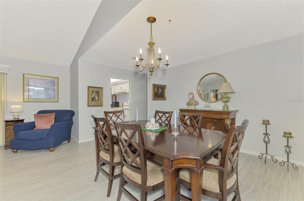 En Venta: $460,000 (2 camas, 2 baños, 2129 Pies cuadrados)