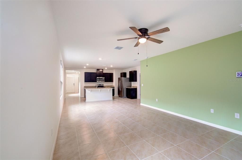 En Venta: $374,500 (3 camas, 2 baños, 1612 Pies cuadrados)