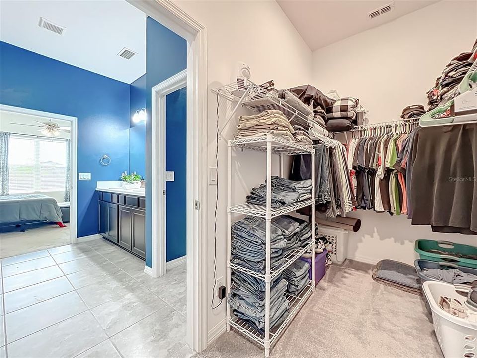 На продажу: $413,500 (3 спален, 2 ванн, 1943 Квадратных фут)