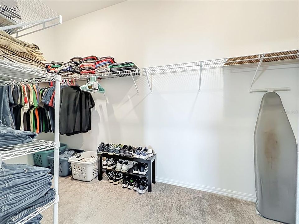 На продажу: $413,500 (3 спален, 2 ванн, 1943 Квадратных фут)